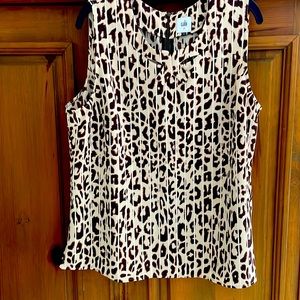 Elegant, sleeveless, never worn, leopard, print top